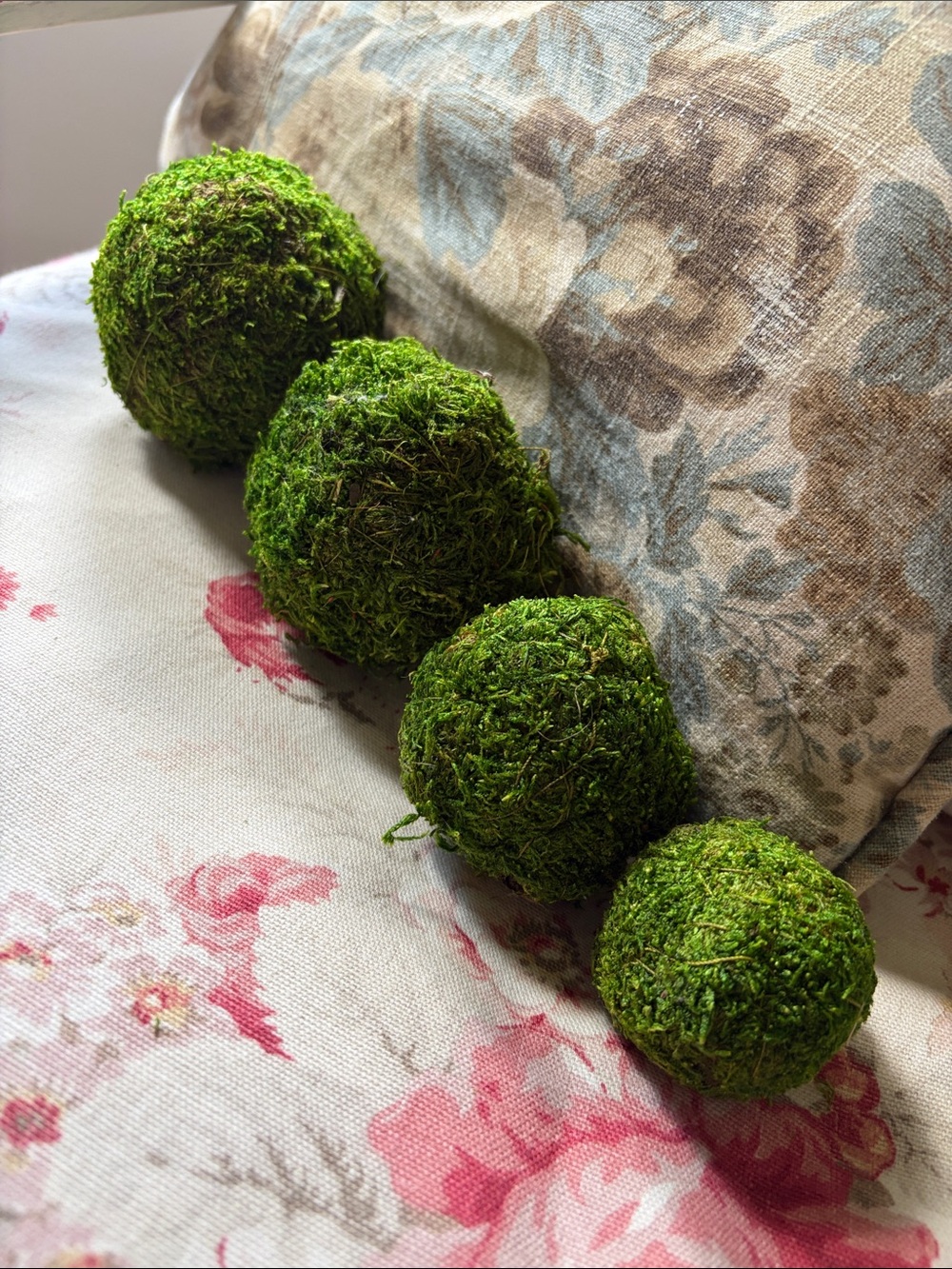Decorative Moss Balls - Green Home Accent Set